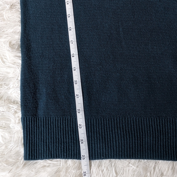 ⭐ BOGO The Limited assymetrical sweater EUC - Picture 5 of 9